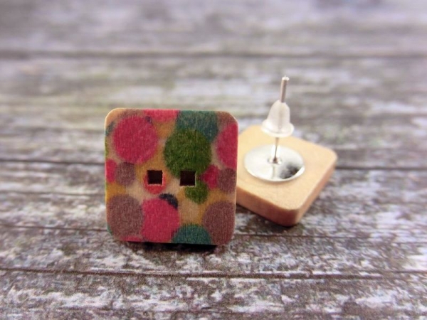 Quadratische Holzknopf Ohrstecker Punkte Dots